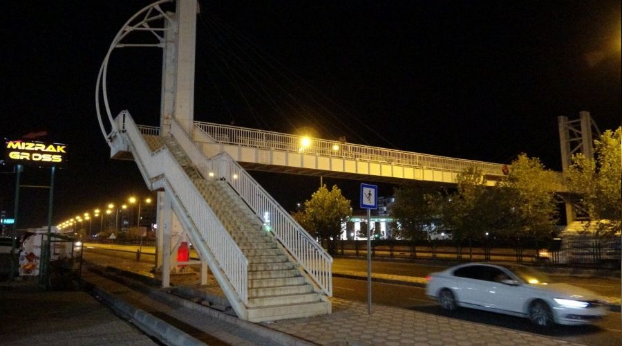 �st ge�idi kullanmad�, hayat�n� kaybetti