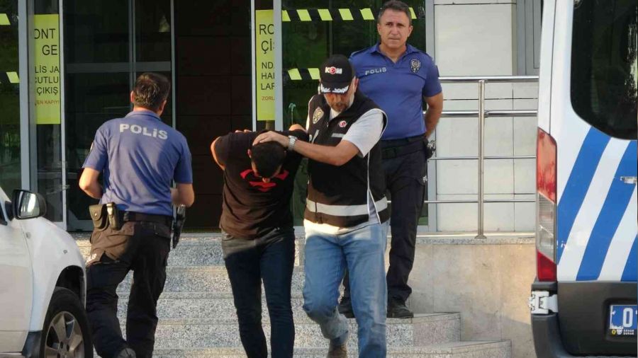 Uzun namlulu silah ve uyuşturucu ticareti yapan 6 zanlı tutuklandı