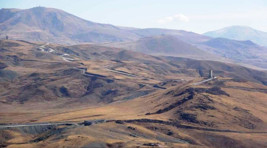 Van'ın İran sınırına 27 kilometrelik duvar örüldü