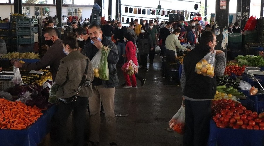 Yasaklara ra�men semt pazarlar�nda �rk�ten g�r�nt�