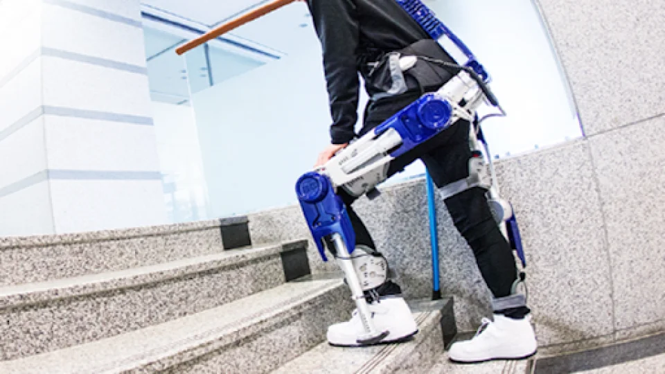 Yaşlılar için yeni bir hareket özgürlüğü dönemi: Giyilebilir robotlar