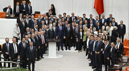 Yl ortasnda 'ek bte' pozu, TBMM tatile girdi