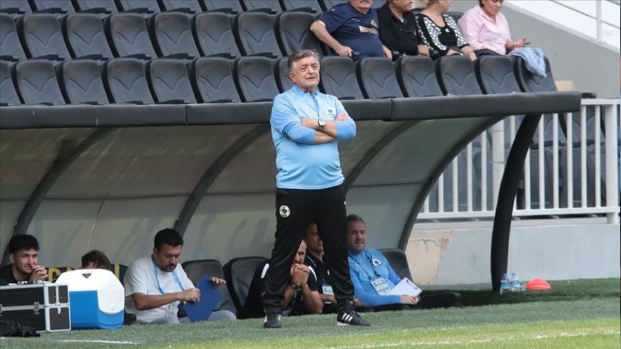 Yılmaz Vural'ın takımı turu kaptı