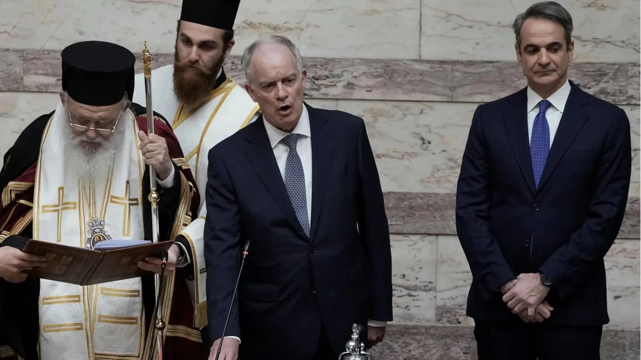 Yunanistan'ın yeni Cumhurbaşkanı Tasulas göreve başladı