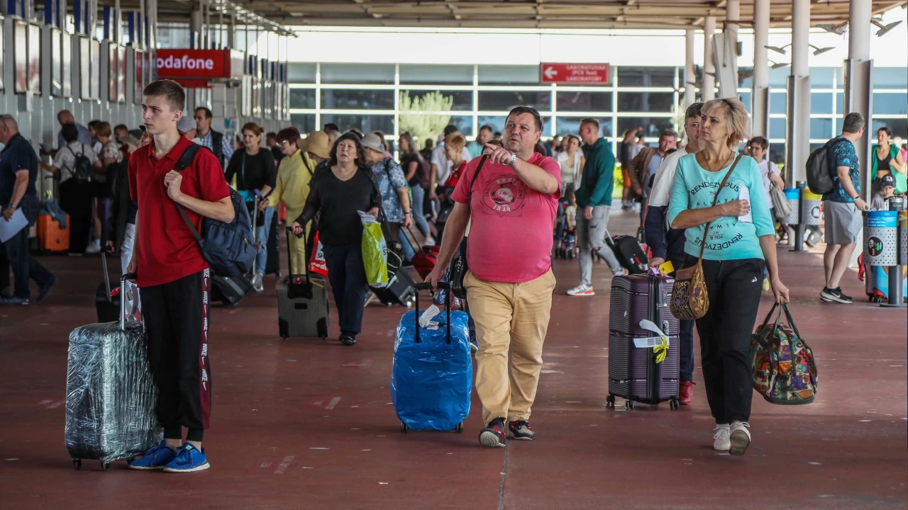 11 ayda 53 milyon turist geldi
