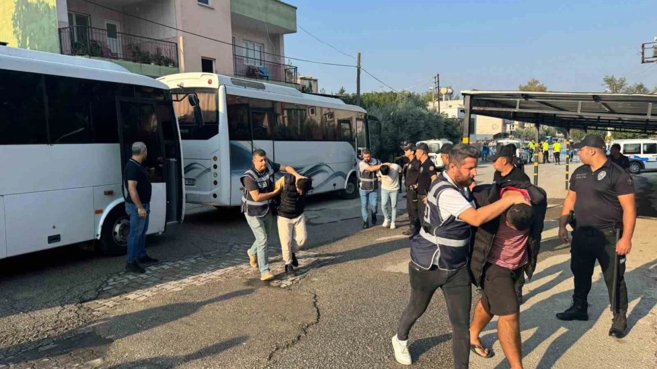 14 ya��ndaki k�z �ocu�una istismar... 18 ki�i adliyeye sevk edildi