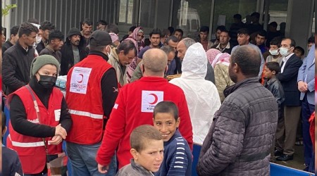 200 işçi selden canını son anda kurtardı