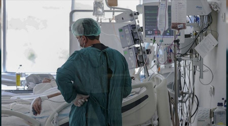 28 bin 873 kişinin testi pozitif çıktı, 210 kişi yaşamını yitirdi