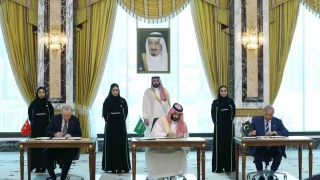3 �lke aras�nda ortak savunma anla�mas� imzaland�