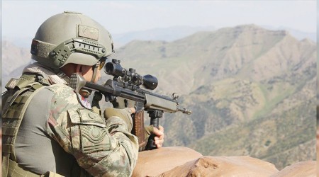 60 terörist Pençe'lendi