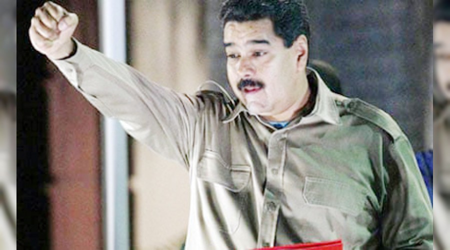 ABD bast�r�yor, Maduro direniyor