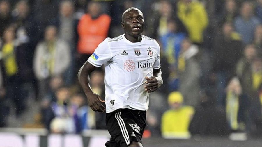 Aboubakar, Aslan'a karşı siftah peşinde
