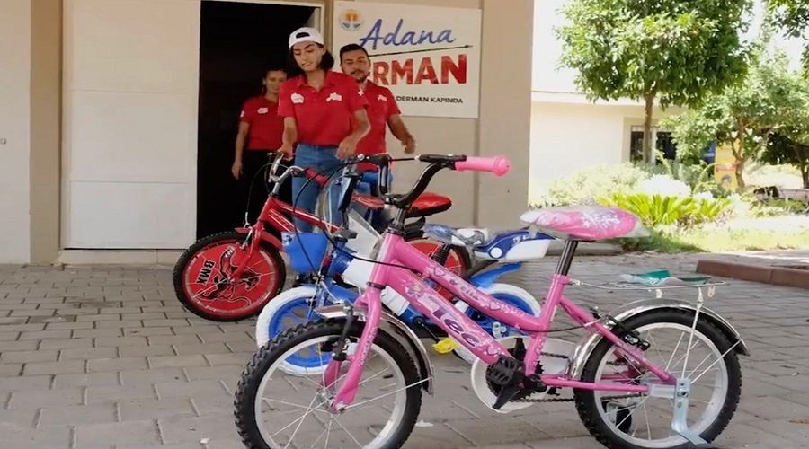 Adana Büyükşehir Belediyesinden yangınzedelere yardım