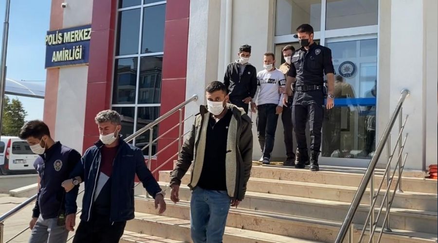 Afganlar�n umut yolculu�u Afyonkarahisar'da bitti