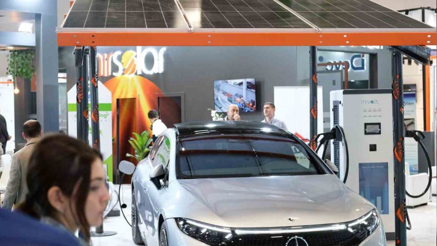 Akaryakt istasyonlar elektrikli ara dnemine solar enerjiyle hazrlanyor