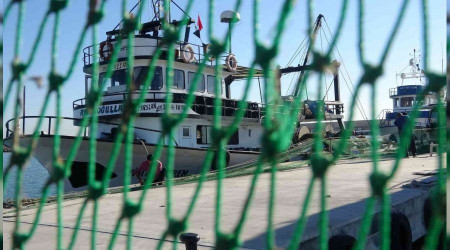 Akdeniz'de balıkçılara fırtına engeli