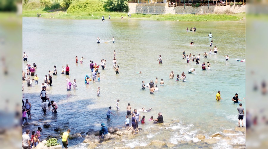Akdeniz'de s�caklar bunaltt�