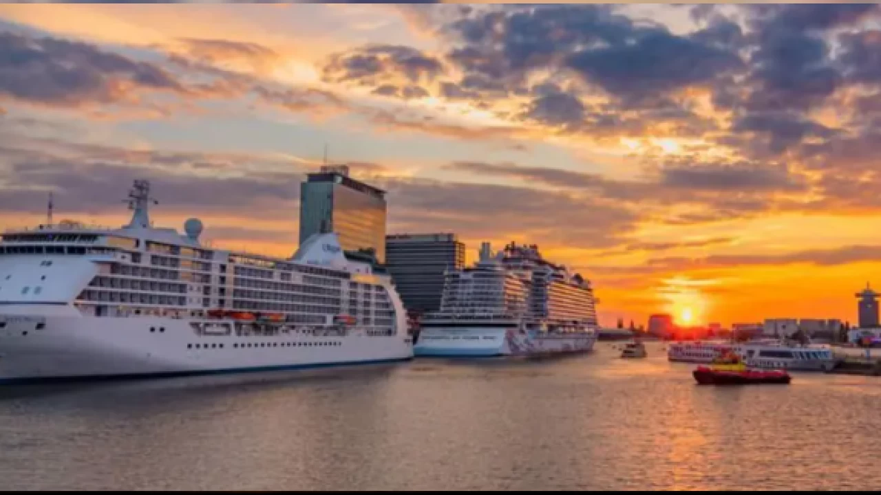 Amsterdam 'turizm kirliliği'ni önlemek için harekete geçti