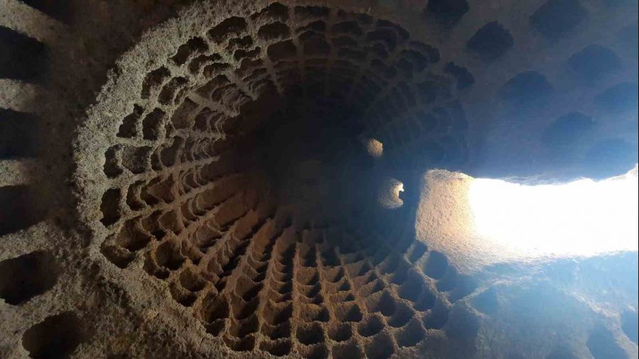 Ani'nin saklı yüzü güvercinlikler