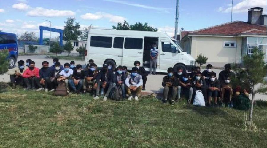 Ankara'da 2021'de 1172 dzensiz gmen yakaland