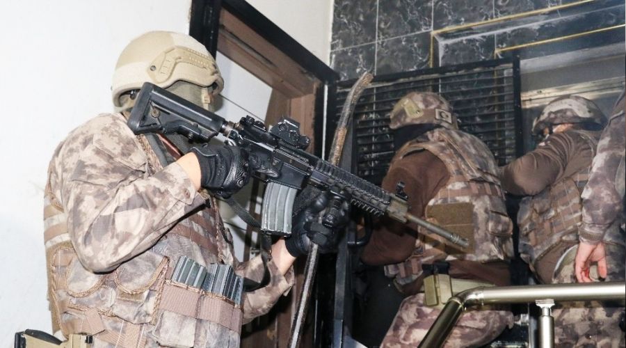 Antalya'da dev uyuşturucu operasyonu: 200 gözaltı
