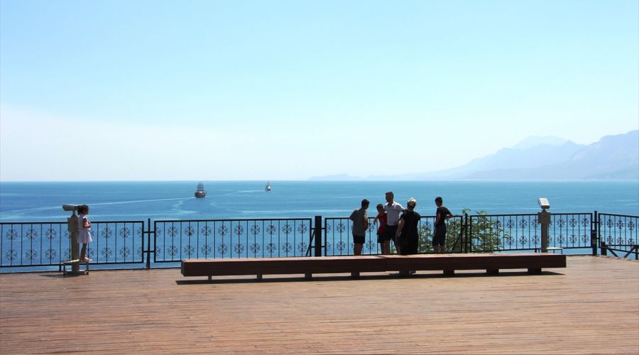 Antalya'da nem oranı yüzde 5'e düştü