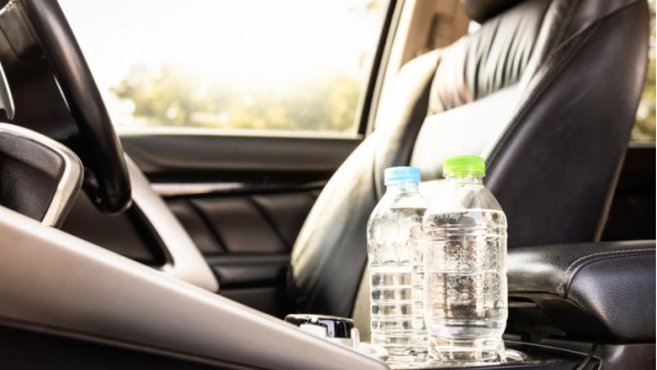 Ara�ta B�rak�lan Plastik �i�e Sular Sa�l��� Tehdit Ediyor