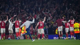 Arsenal 22 y�ll�k �ampiyonluk �zlemine �ok yak�n