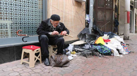 Asrlk nar 70 yldr emsiye tamir ediyor
