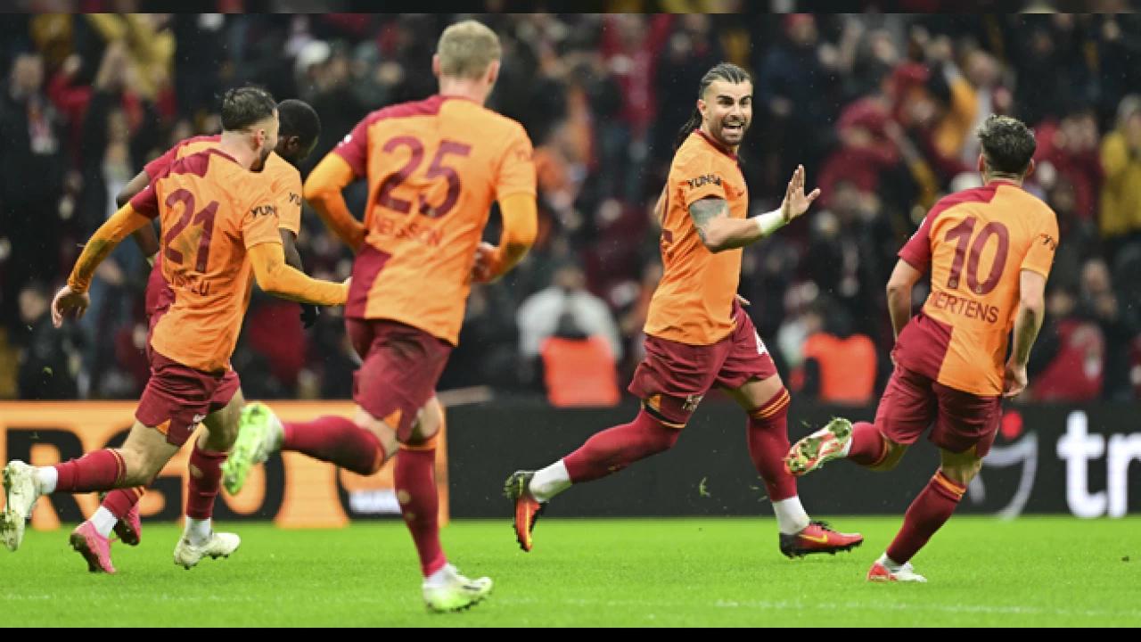 Aslan ikinci yar�da k�kredi 