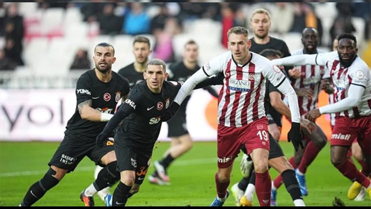 Aslan Süper Lig rekorunu Sivas maçında kırmak istiyor