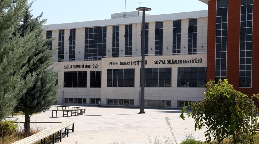ASÜ'de lisansüstü eğitime yoğun ilgi