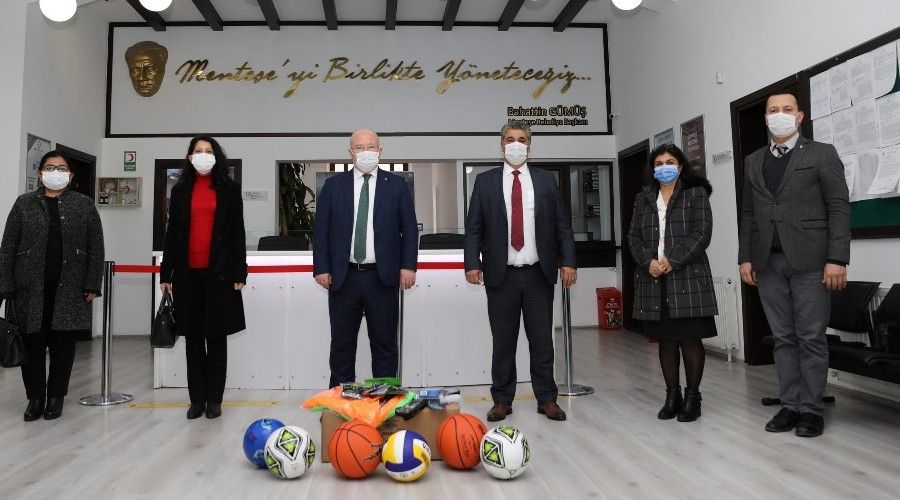 Atık Pil topladılar ödülü kazandılar