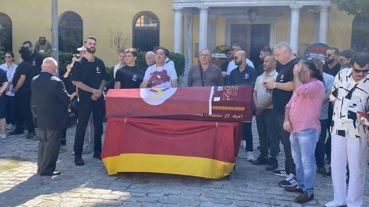 Aydemir Akbaş'a Galatasaray Lisesi'nde tören