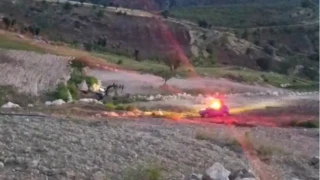 Babasının kullandığı kepçenin altında kaldı