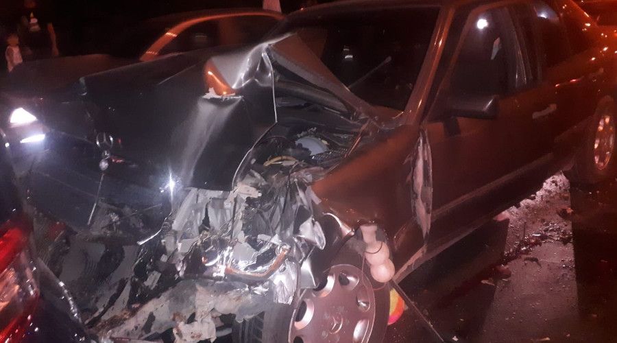 Bagajdan e�ya almak isterken �l�yordu