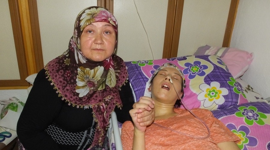 Bal�kesirli Elif'in durumu ciddi, karaci�er nakli  olamazsa �lecek     