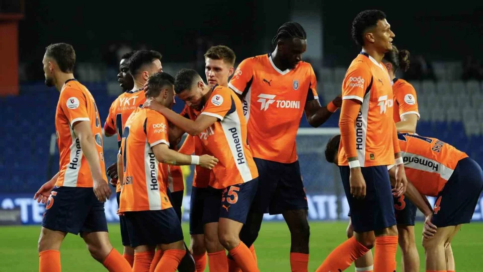 Ba�ak�ehir, Avrupa i�in Trabzonspor'u bekliyor
