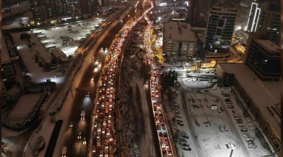 Basın Ekspres Yolu'nda trafik durma noktasında
