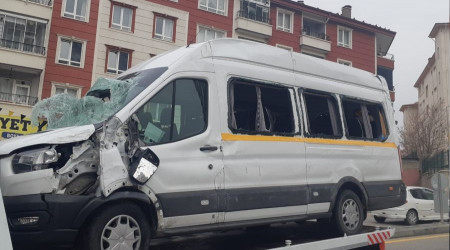 Başkentte okul servisi devrildi, faciadan dönüldü