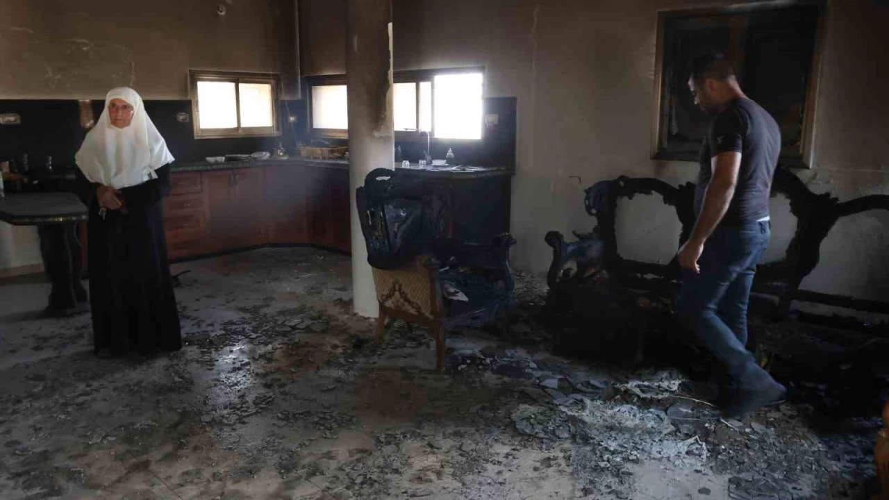 Bat� �eria'da Yahudiler, M�sl�manlara sald�rd�: 1 �l�, 1 a��r yaral�