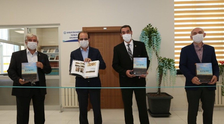 Bayburt Üniversitesi'nden yeni bir eser