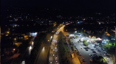 Bayram trafiği gece saatlerinde de devam ediyor
