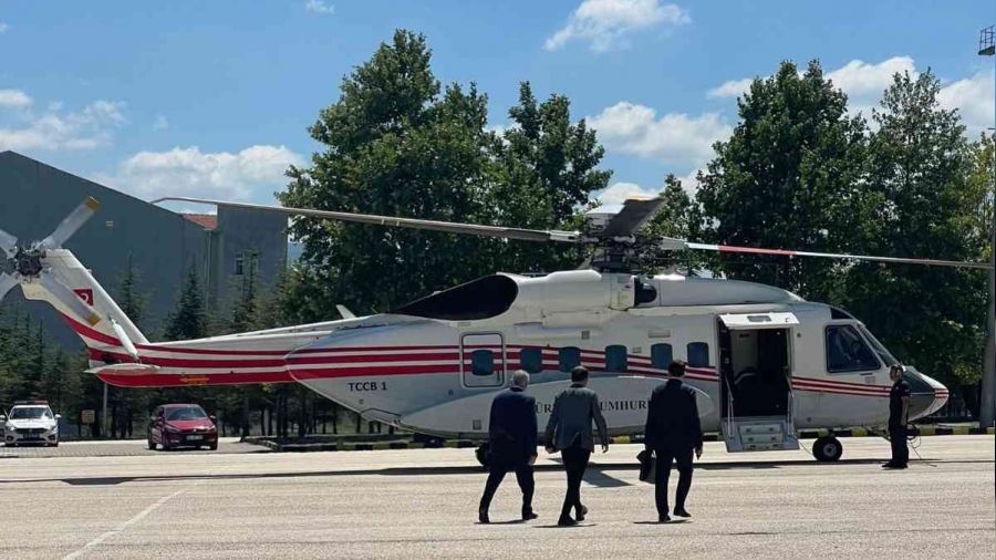 Binali Yldrm'n helikopteri Bilecik'e acil ini yapt