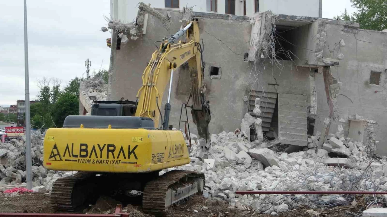 Bir yıl içerisinde ayağı kaldırılacaktı