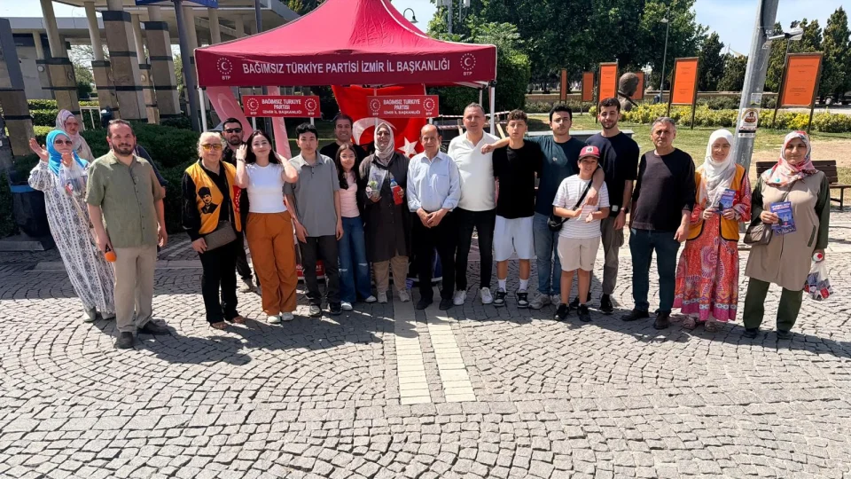 BTP �zmir �l Ba�kanl����ndan anlaml� Anneler G�n� kutlamas�