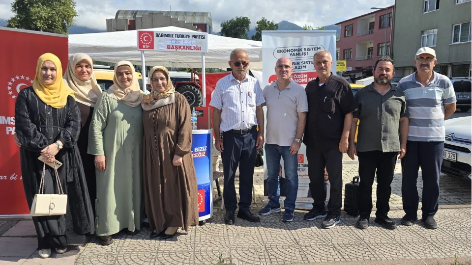 BTP kadroları Kastamonu Cide’de sahaya indi: Stand çalışması, esnaf ve dernek ziyareti