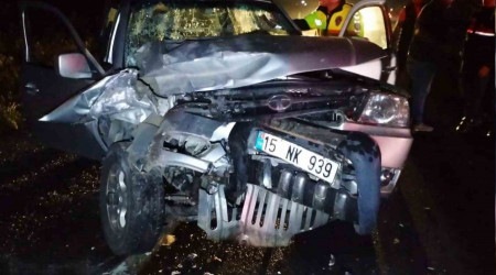 Buharkent'te 4 aracın karıştığı feci kaza: 2 ölü, 1 yaralı