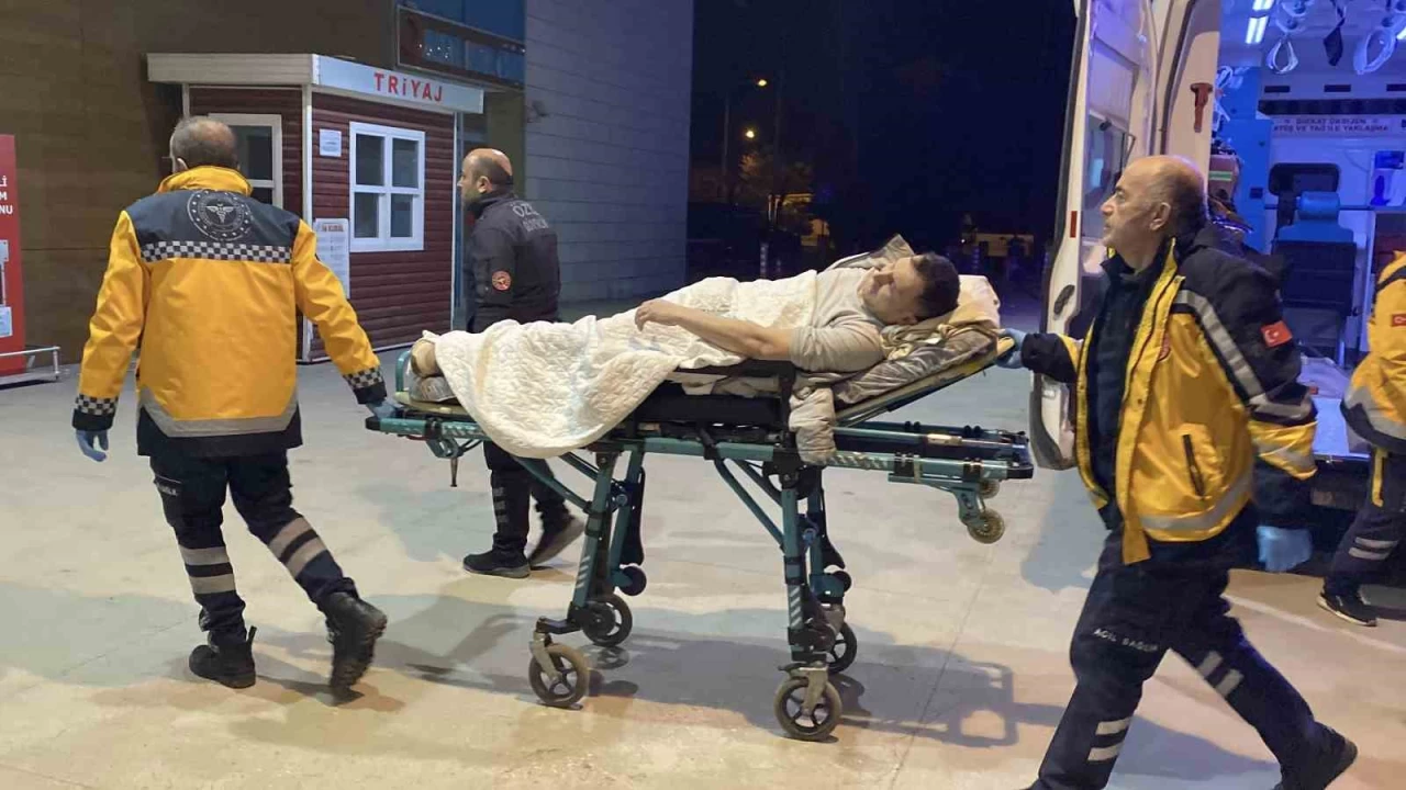 Bursa'da bir �ah�s yolda y�r�rken vuruldu