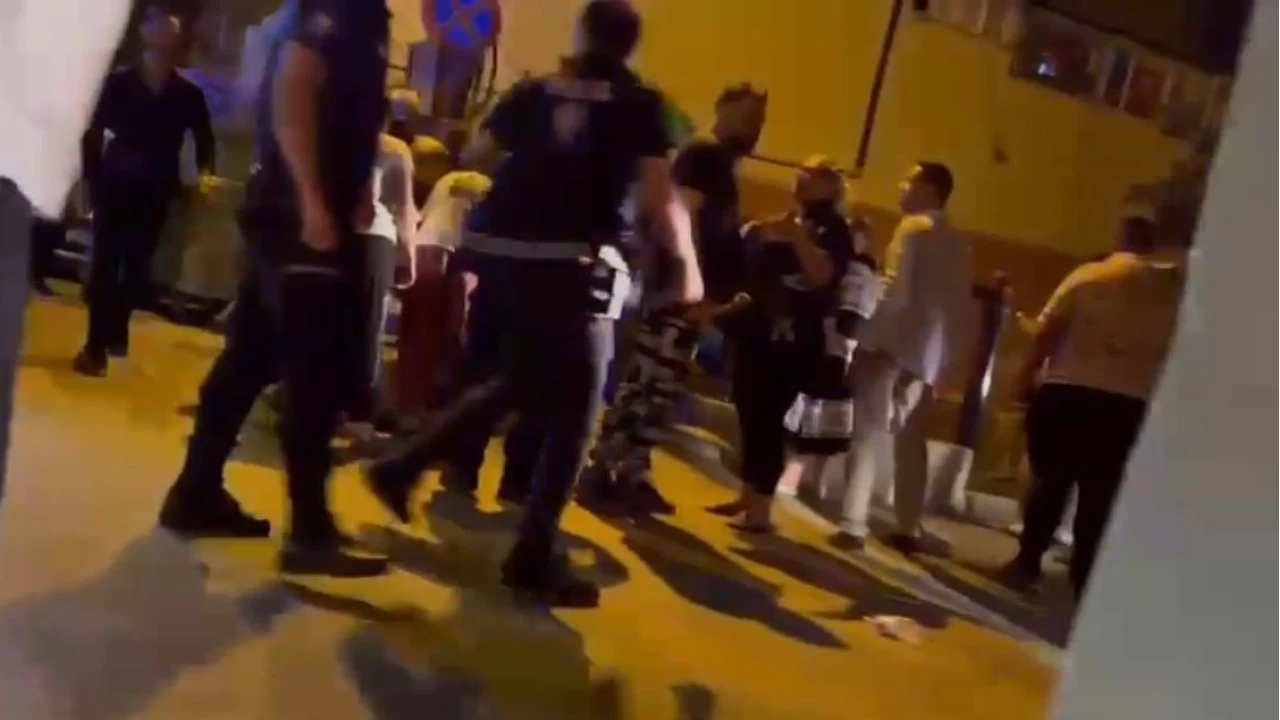 Bursa'da kad�n cinayeti mahalleyi soka�a d�kt�